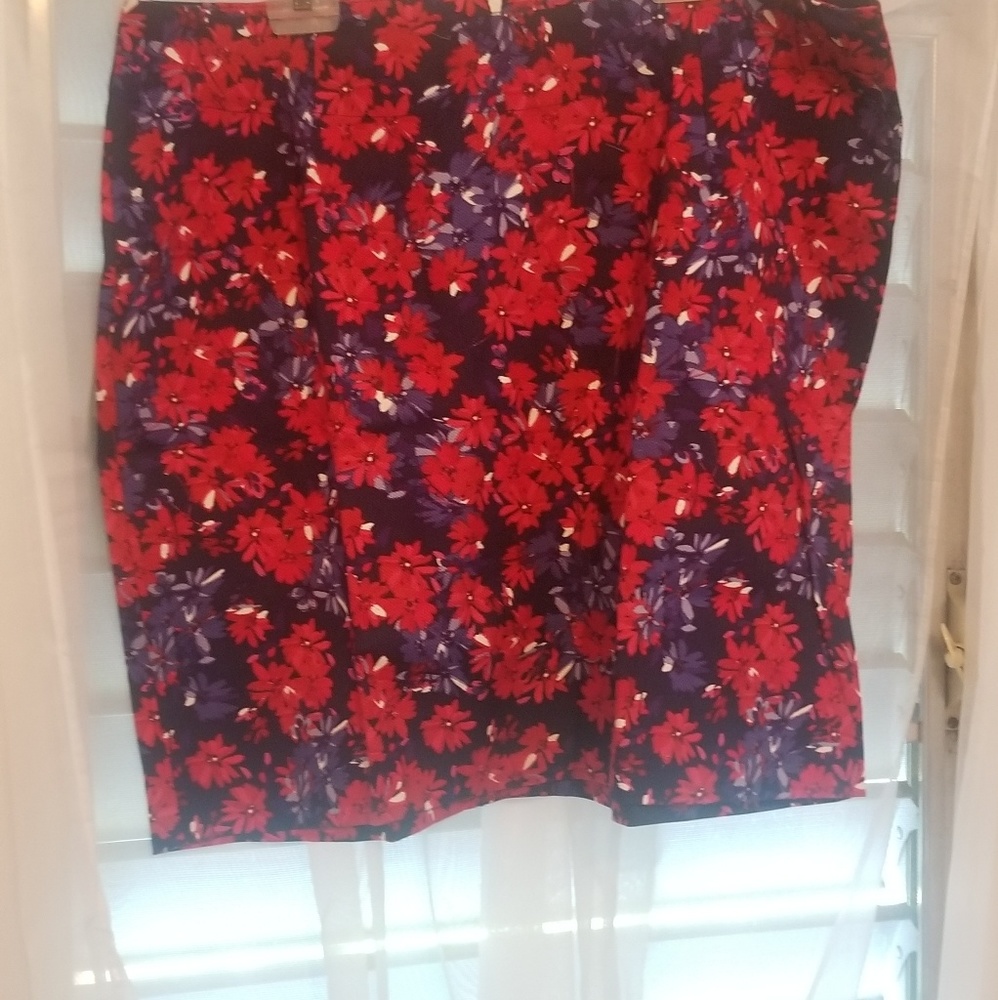 MELANIE PENCIL SKIRT
